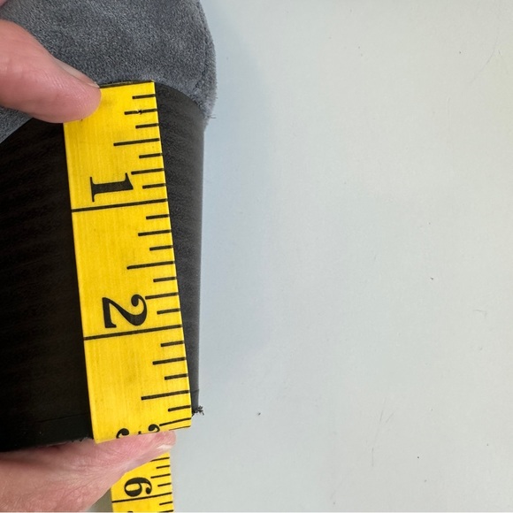 Vionic Jessie Ankle Booties Weather resistant upper gray suede Size 11 W - Picture 7 of 7